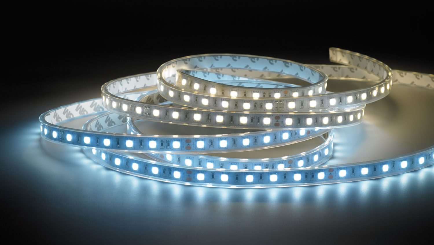 60 LEDs koel helder witte ledstrip met een siliconen beschermhuls  IP67